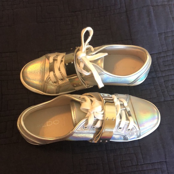 ALDO Portus silver hologram sneaker Size 6 - Picture 9 of 12